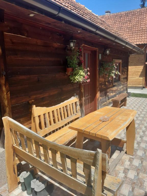 Stara kuca Kremna - Bed and Breakfast Kremna