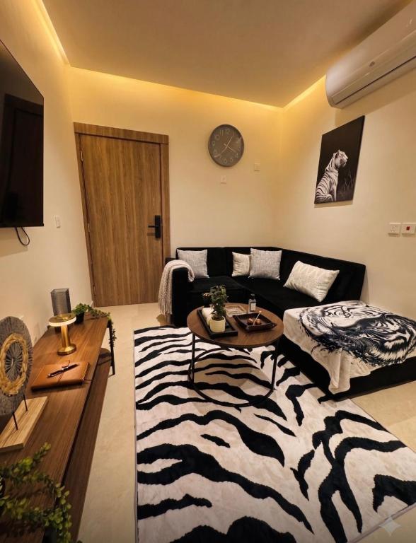غرفة وصالة بتصميم راقي - B&B Khobar