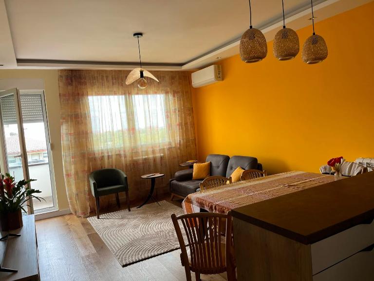 Ada Joy - B&B Belgrade