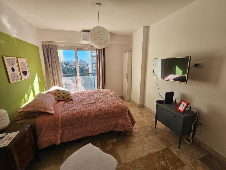 Departamento Encantador Equipado en Morón Centro - B&B Morón