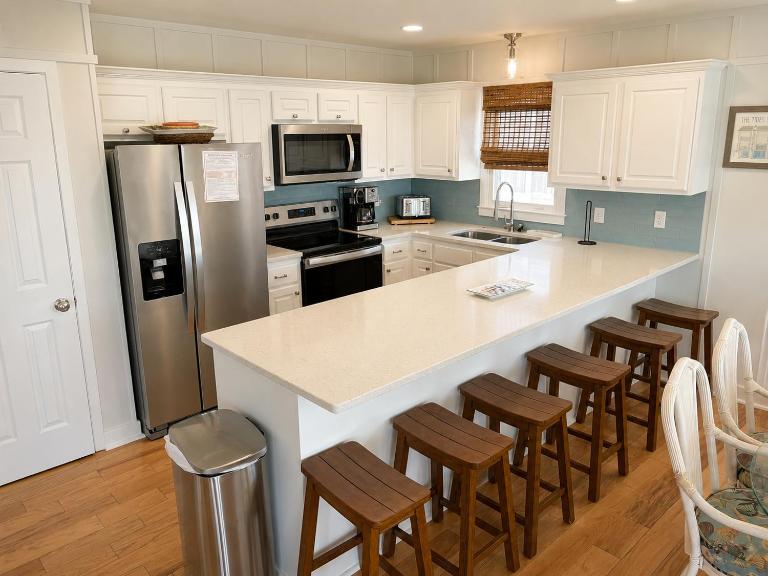 Channel-Front 4BR Home • Private Dock Fishing • Cherry Grove • TipSEA Turtle - B&B Myrtle Beach