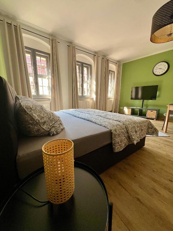 NeißeQuartier - Modernes Apartment in der historischen Altstadt, direkt an der Neiße - Ferienwohnung Görlitz