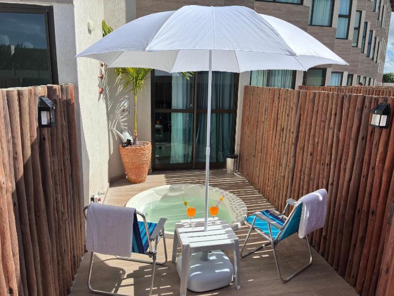 Hospede-se com Estilo em Carneiros - Flat com Jacuzzi - B&B Tamandaré