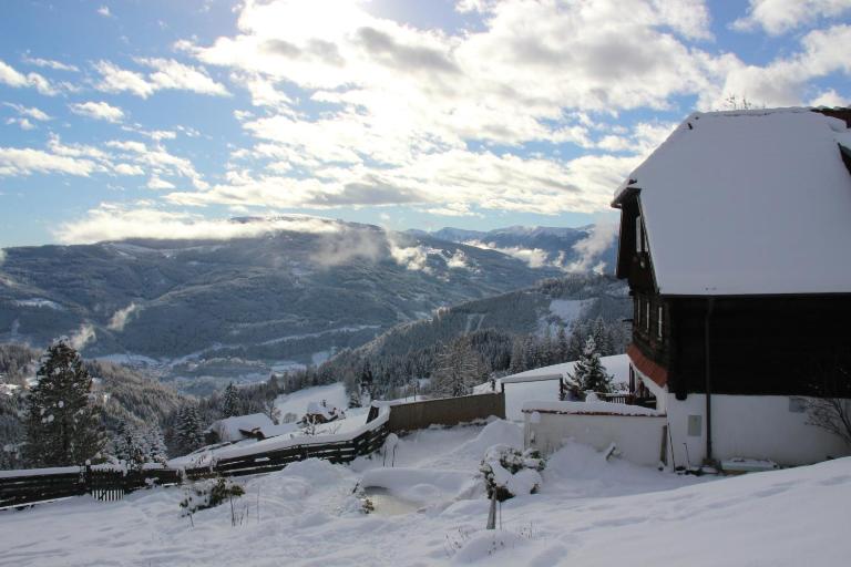 Haus Mauken - Appartments mit traumhaften Panoramablick - B&B Murau