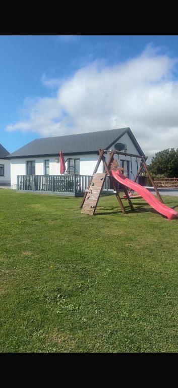 Sea View Chalet on the Wild Atlantic Way - B&B Tully