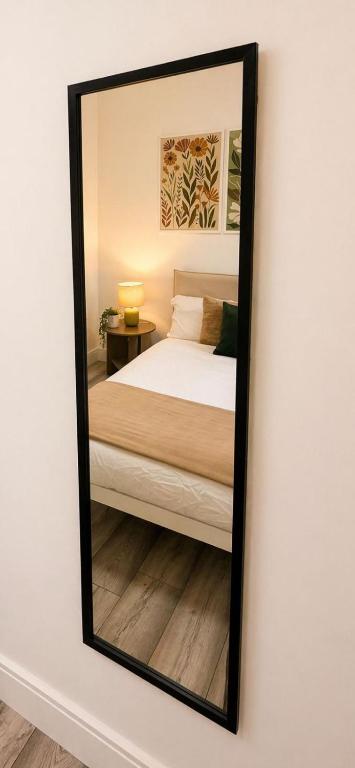 The City Escape - 2 bedroom apartment, free parking, sleeps 6, Contractor and Holiday - B&B Cardiff
