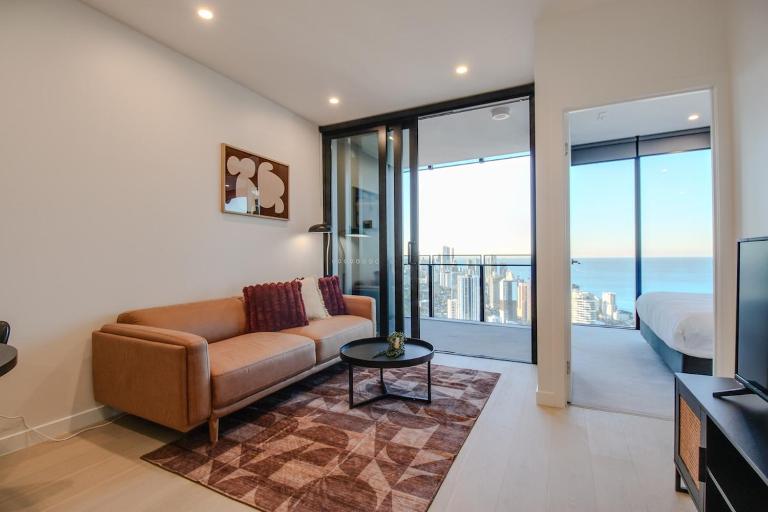 50th-Floor Luxury Broadbeach Stay at The Star - B&B Gold Coast