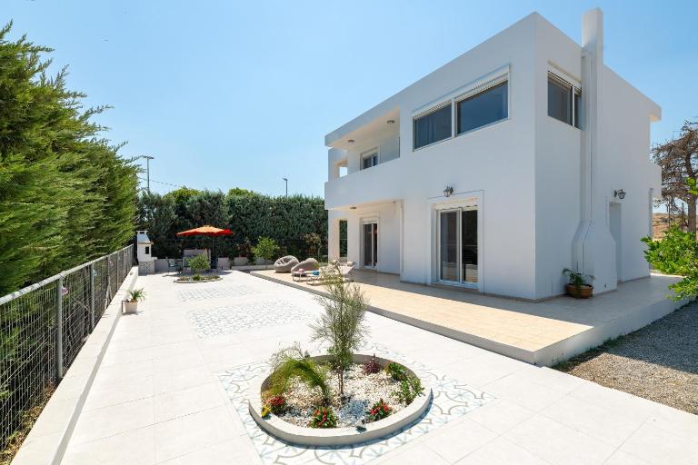 Gennadi Villa Mare 300m from the Beach - B&B Gennadi
