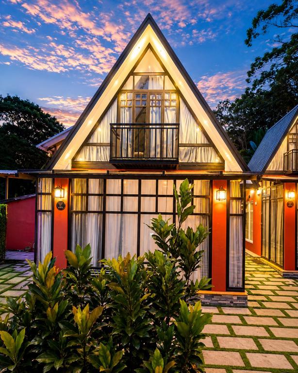 Vaga Breeze, A-Frame cottages - B&B Vagamon