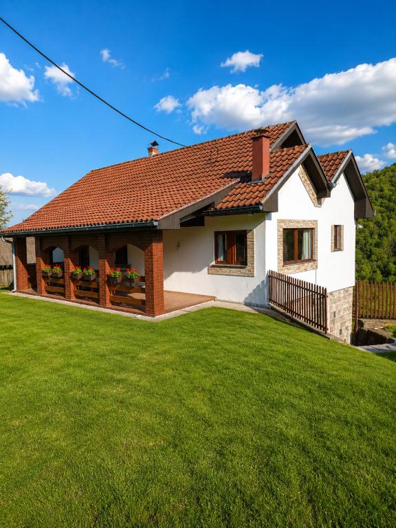 Kablar, smeštaj "Lazino Brdo" - Bed and Breakfast Čačak
