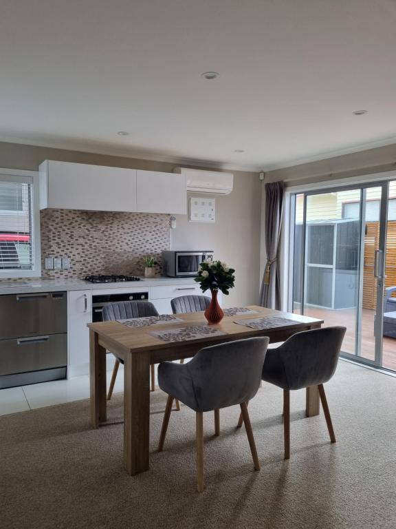 Vacation Home in Johnsonville 2BR & Free Parking - B&B Wellington