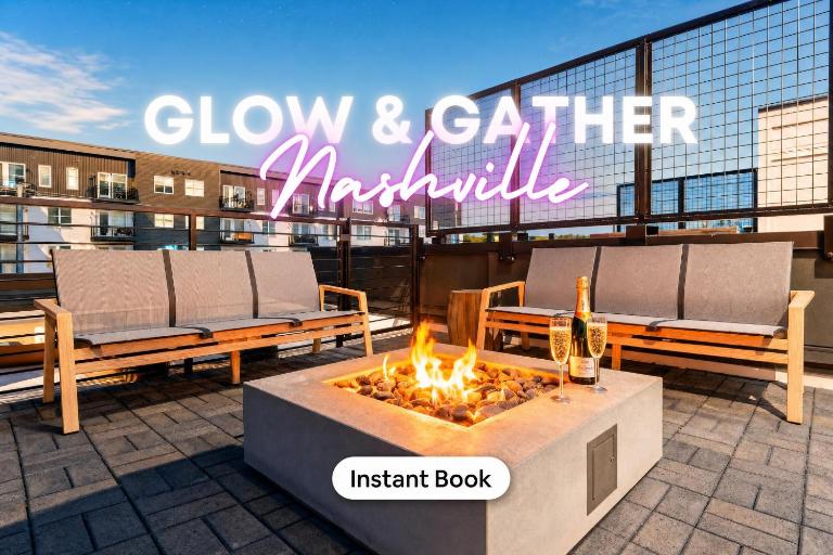 Rooftop Fire Pit & Skyline Views near Broadway - Bed and Breakfast Nashville