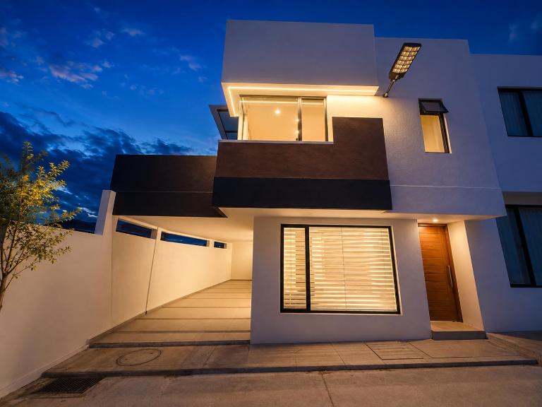 Tu Hogar Lejos de Casa Espaciosa Casa de 3 Dormitorios con Terraza, Parqueo y Acceso a Atracciones Turísticas - B&B Cuenca