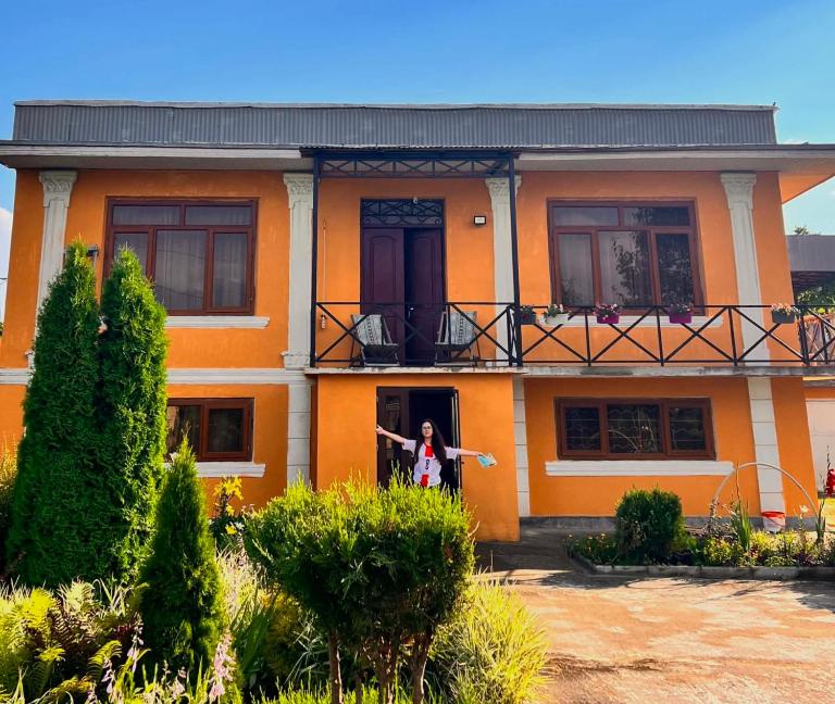 Guesthouse VillageHome - Bed and Breakfast Ets’erperdi