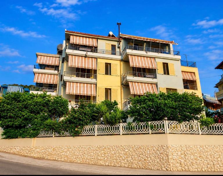 Onis Sea View Apartments - Ferienwohnung Orikum