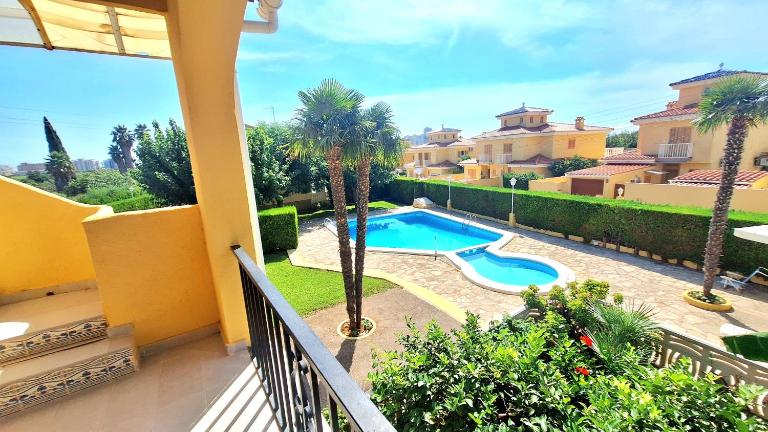 CHALET ADOSADO CON PISCINA EN PEÑÍSCoLA - B&B Peñíscola