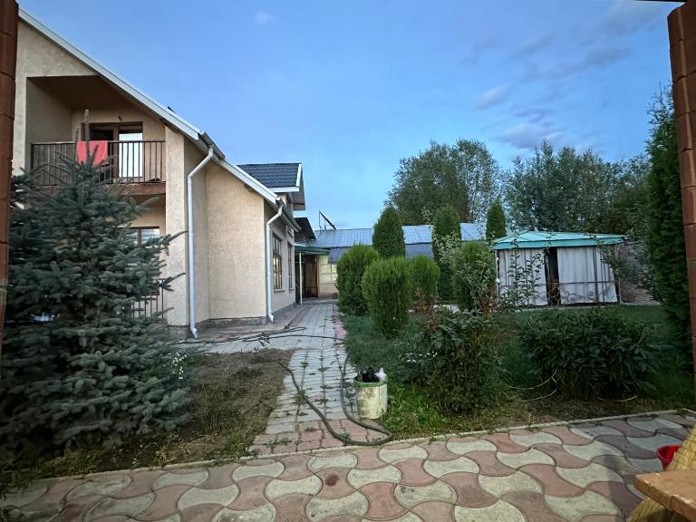 Kashka-Suu Guest House - B&B Karakol