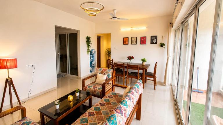 LuxeBnb 3bhk Riverside Baner - Ferienwohnung Pune