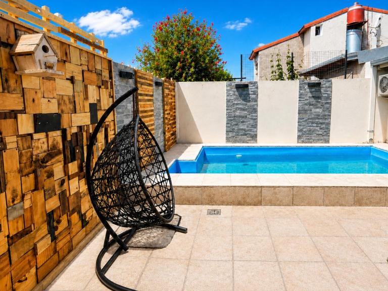 Destino San Rafael Casa para Familias y Amigos con Pileta Privada 1 Mascota - Chambres d'hôtes San Rafael