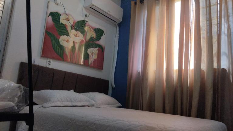Apt 04 perto do aeroporto UECE com Ar - Chambres d'hôtes Fortaleza