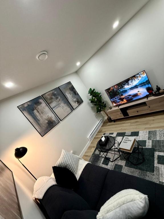 1BR Cozy Luxury Modern in Regina East Wifi and Parking - B&B Regina