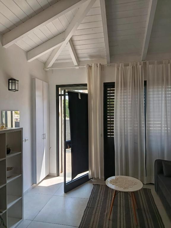 צימר ברחובות- Tara ארוח Tzimmer יש ממד במתחם - B&B Rehovot