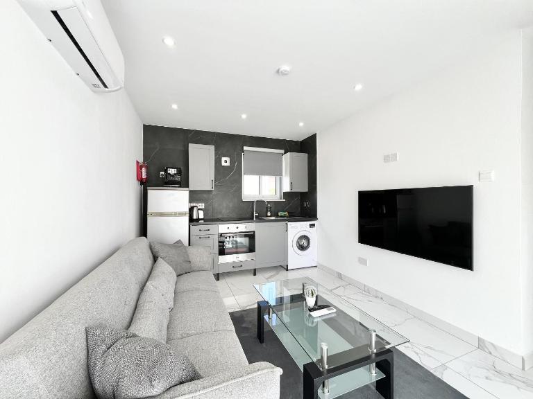 STAY Monte Paradise Apartment - B&B Ayia Napa