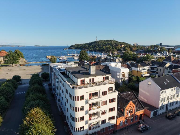 360 view Penthouse l Home office l 60 sqm balcony - B&B Kristiansand
