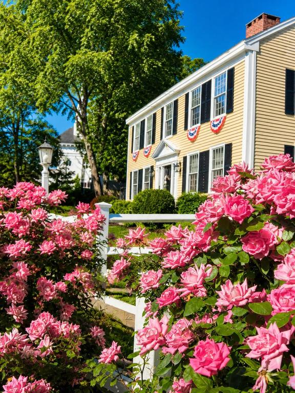 The Swan 1740 Historic Home - B&B Sandwich