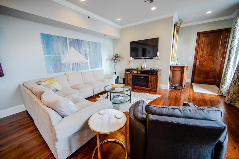 The Frenchman 2bed - 2 bath - B&B New Orleans