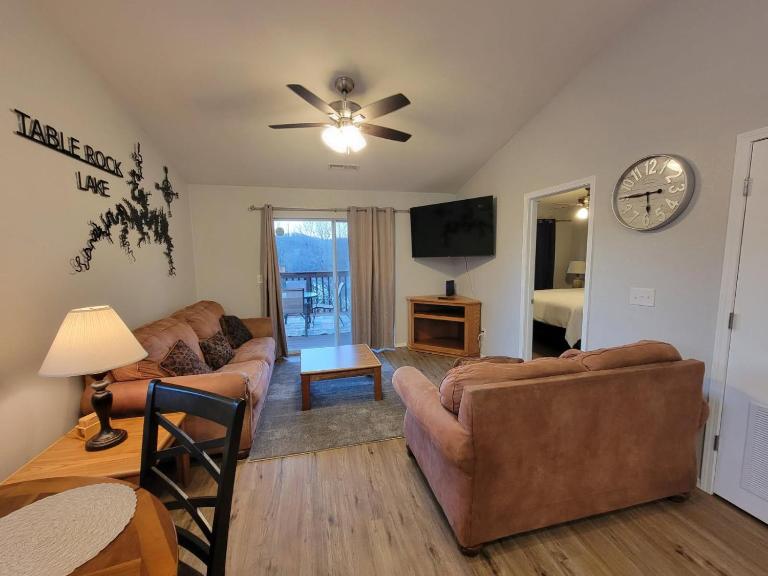 Lantern Bay Retreat - B&B Branson