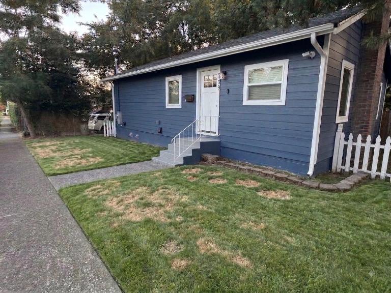 Sleek & Secure Modern Suite Near Ferry - B&B Bremerton