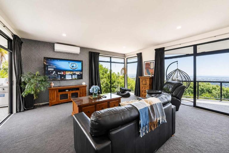 Million Dollar City Views - Sleeps 10 - B&B Christchurch