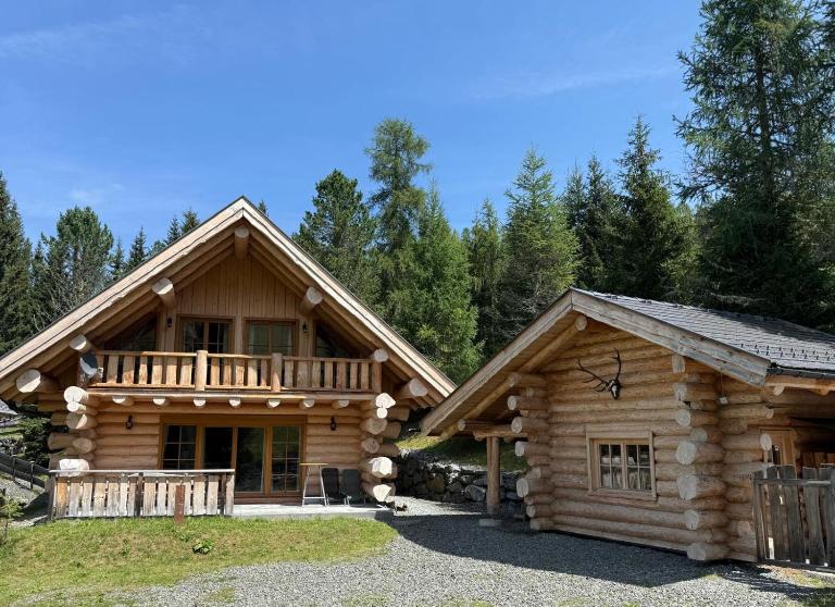Almzauber Chalets - Haus Enzian inkl Infrarotliegen - B&B Hochrindl