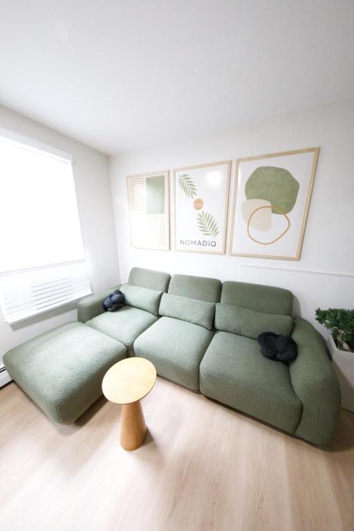Modern apt in E Boston - Walk to Airport - B&B Boston