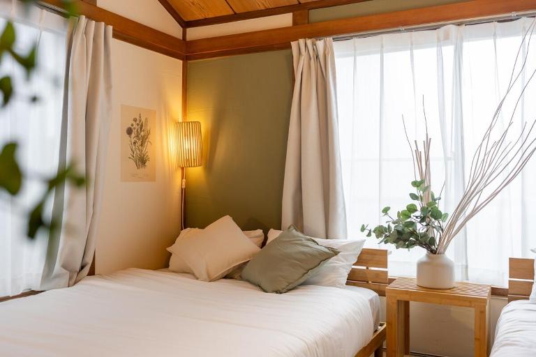 Modern duplex with wood and tatami mats,Maximum 6 people, families with children welcome, Disney, Asakusa, Tokyo, Quiet residential street - Chambres d'hôtes Tokyo