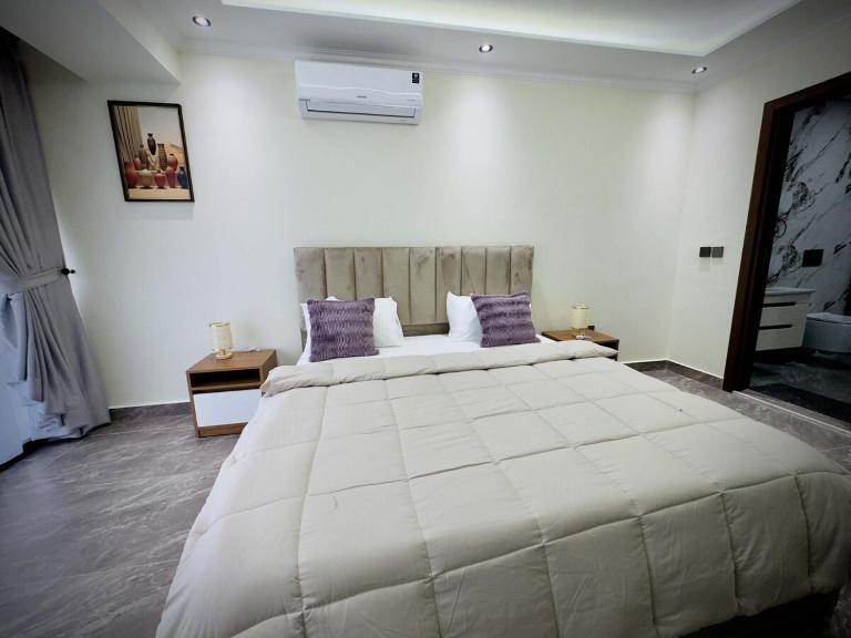 Floria Residence Premium One-Bedroom Apartment - Chambres d'hôtes Accra
