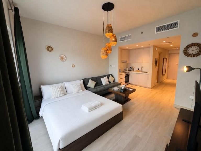 Serene Studio in Yas Island 5 - near Zayed international AirPort - B&B Abu Dhabi