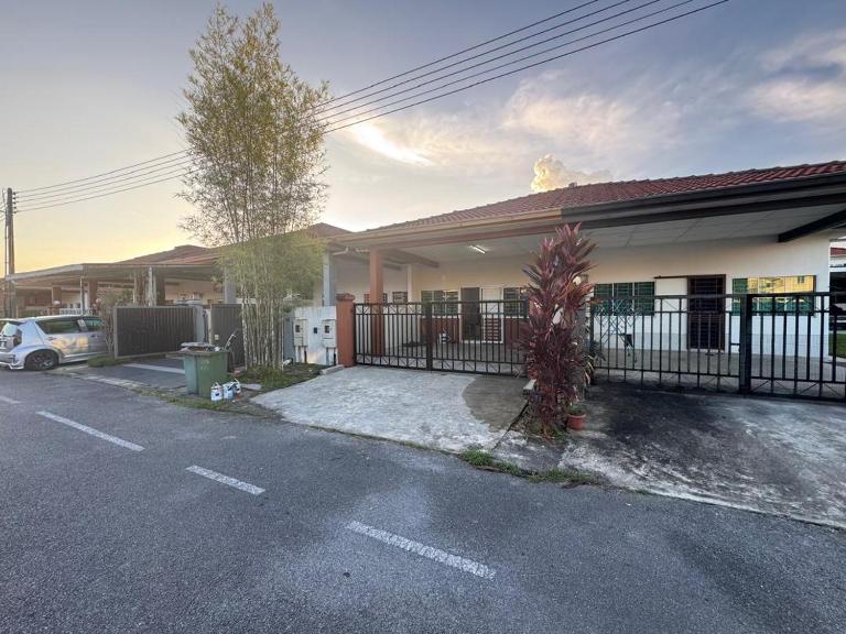 Harmony Homestay Uni Garden - B&B Kota Samarahan