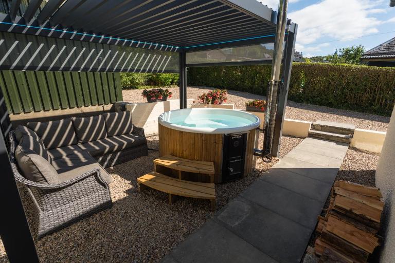 Tigh Tosh with Hot Tub - Ferienwohnung Fort William
