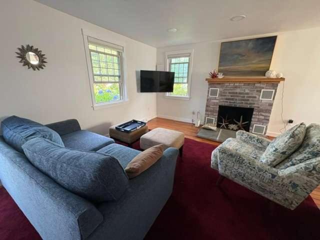 Adventures on Buzzards Bay - Bed and Breakfast Bourne