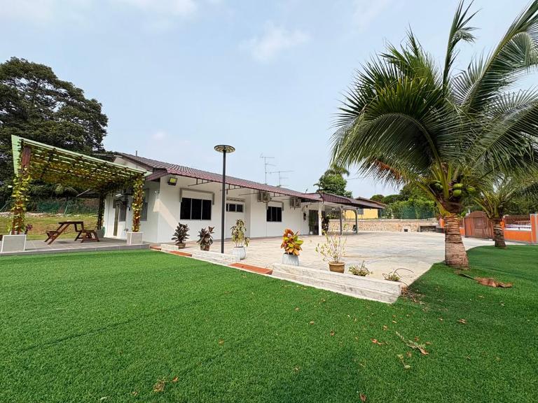 GreenPine Kota Tinggi Homestay - B&B Kota Tinggi
