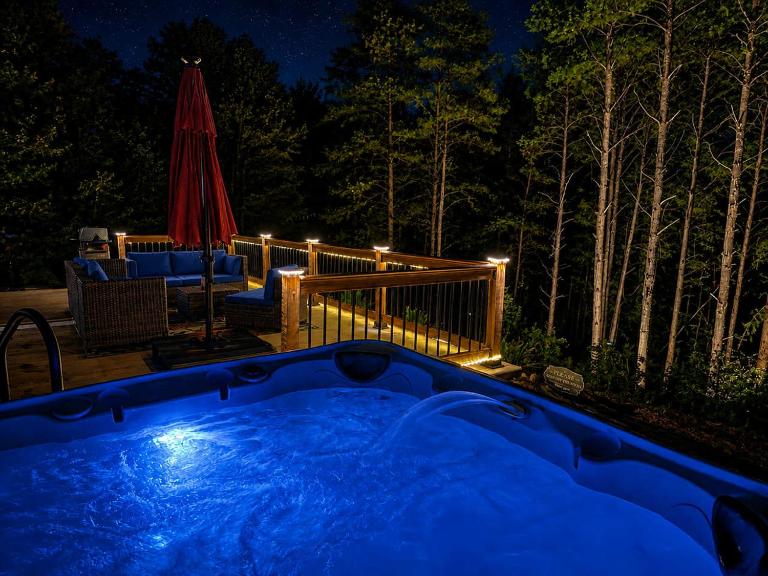 Big Ridge Hideaway Hot Tub - Ferienwohnung Talking Rock