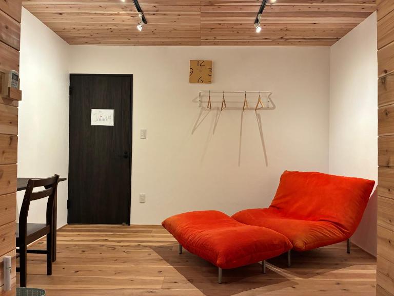 漆喰と木の宿 関空貝塚 - Bed and Breakfast Kaizuka