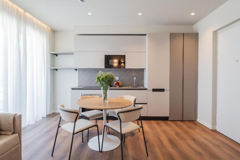 The Circle Bike Residence by Rent All Como - B&B Tavernerio