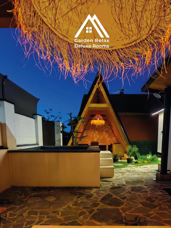 Garden Relax Bungalow "Deluxe Hotel Rooms, Pool, Parking" - Bed and Breakfast Banja Luka
