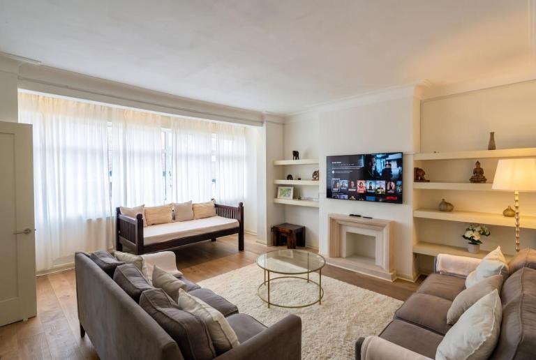 Spacious 3BR Home in Heart of Wimbledon - Ferienwohnung London