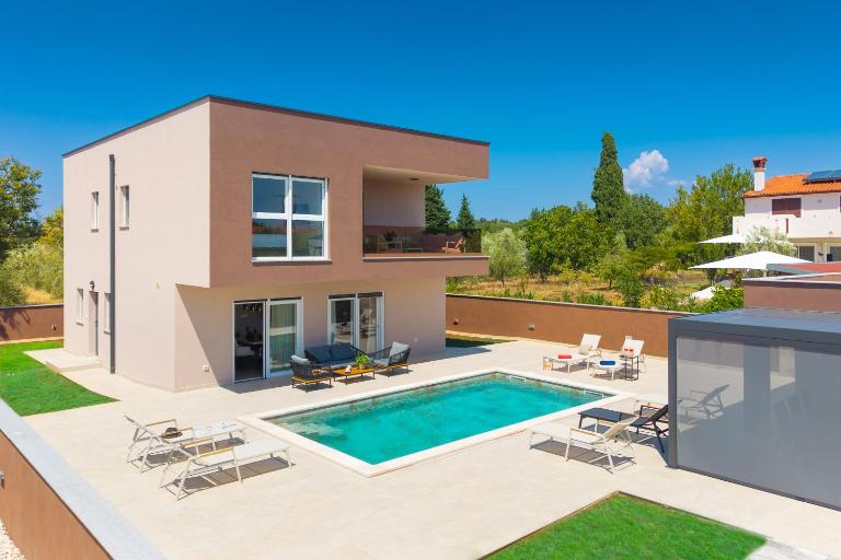 Luxury Villa KLAUDIA with Private Pool near Pula - Bed and Breakfast Vodnjan