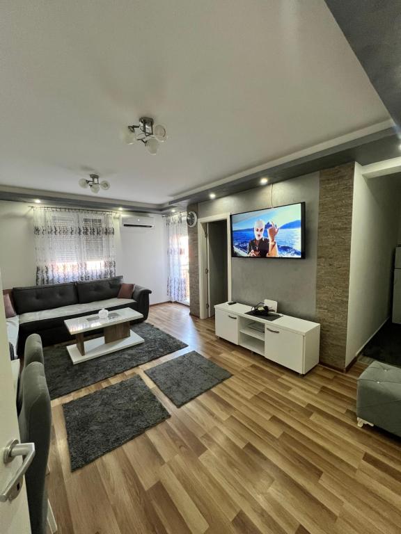 Stan na dan -Centar- - Ferienwohnung Bratunac