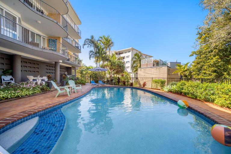 Location at Its Best - Ocean Views & Private Rooftop - B&B Caloundra